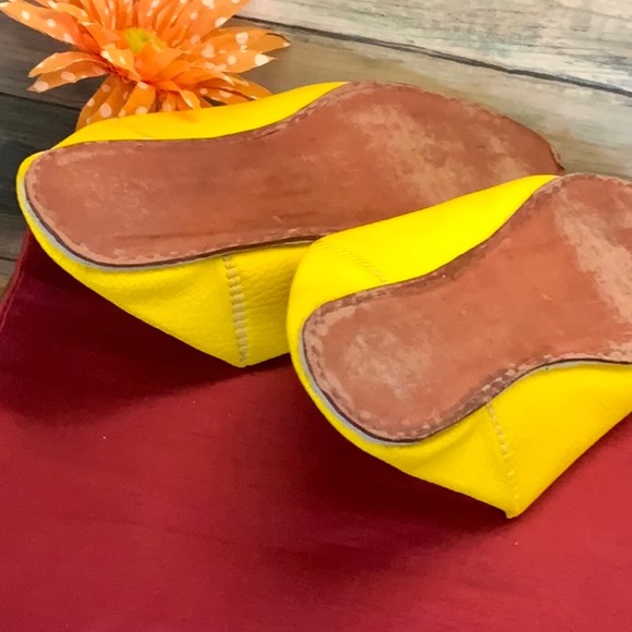 3/$20 Royal leather slippers, gift - Picture 3 of 4